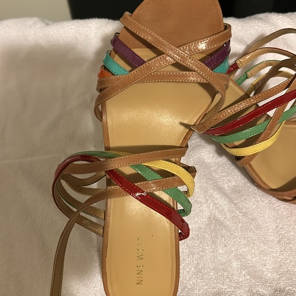 Nine West size 9M cork color with multi-colored stripes - Picture 2 of 9